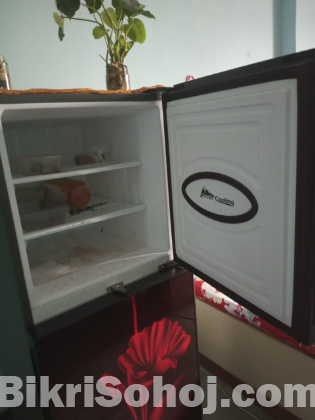 ওয়ালটন ইনভার্টার ফ্রিজ একদম নিউ কন্ডিশন Inverter Freez